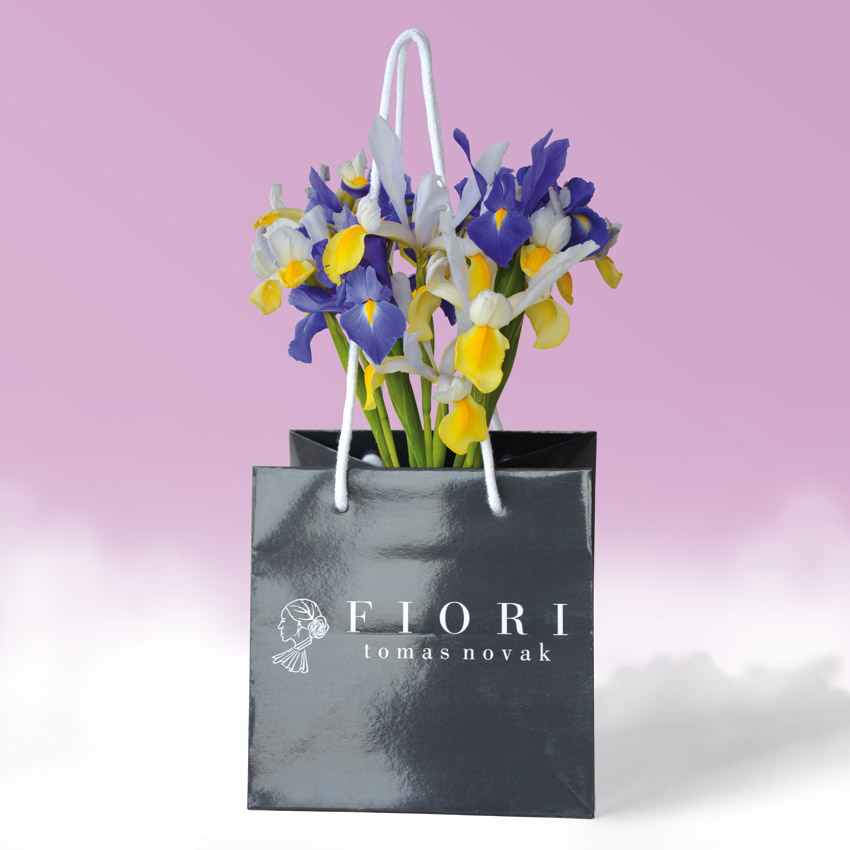Realizzazione FIORI TOMAS NOVAK - buste in carta manuali standard con lacci